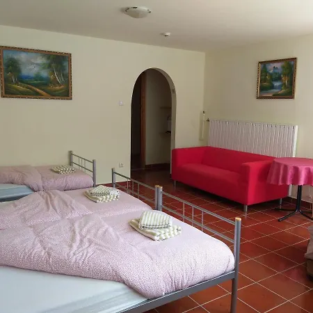 Woodside Panzio B&B *