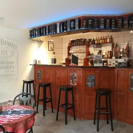 Woodside Panzio B&B