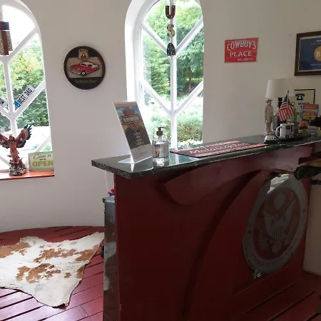 Woodside Panzio B&B *